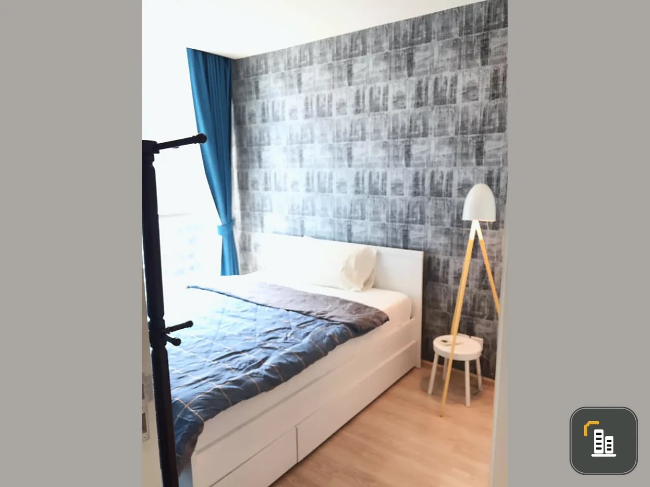 Condo for rent, Noble Revolve Ratchada, swimming pool view, convenient transportation, ready to move in, book now!