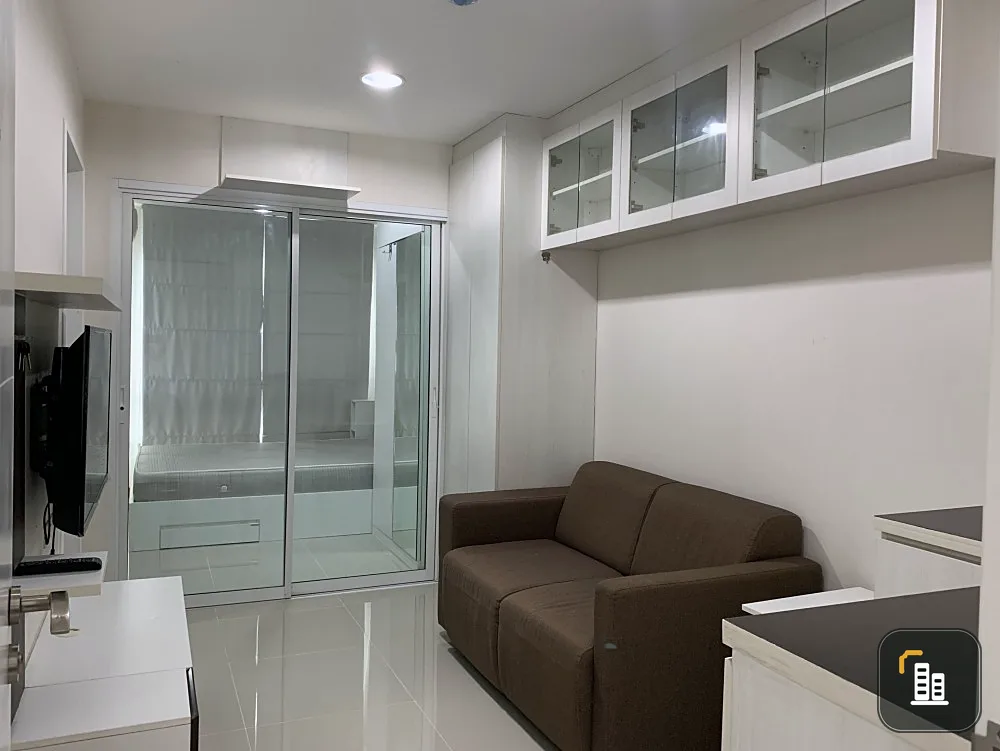 Sell / rent urgently !! A Pool Condo Bangna, easy access to BTS and shopping centers. Book now !!
