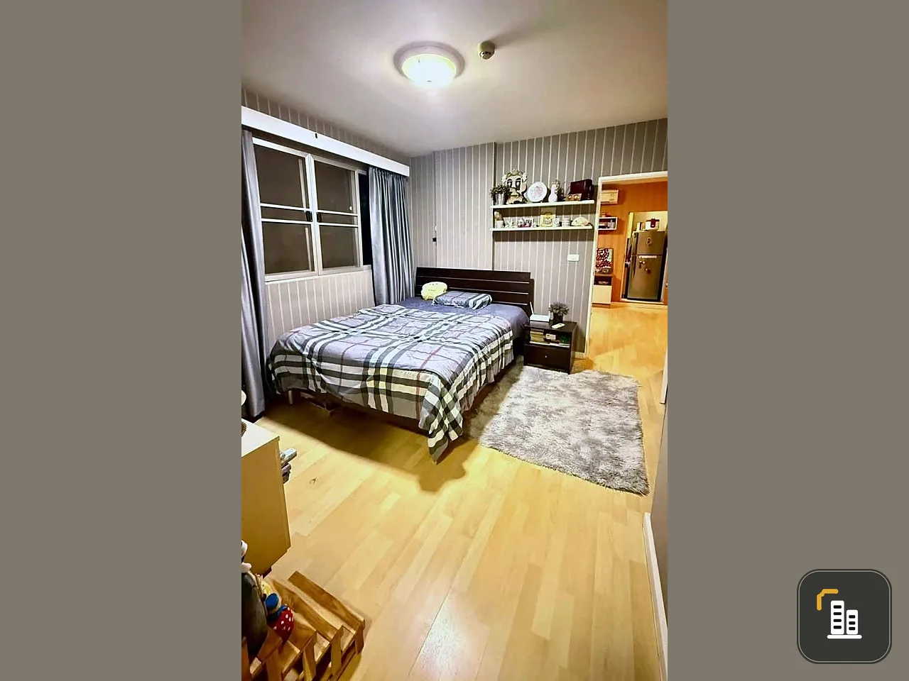 Sell / rent urgently !! D-Condo Ramindra, full of furniture, good location, near department stores, don't miss !!