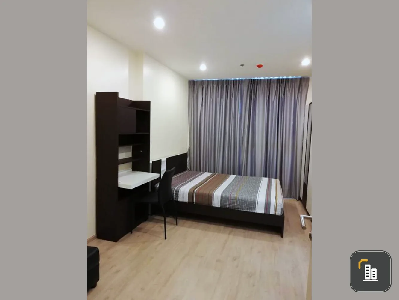 Urgent sale, Iddo Q Chula Samyan, nice room, high floor, great view, good price, book today, don't wait.