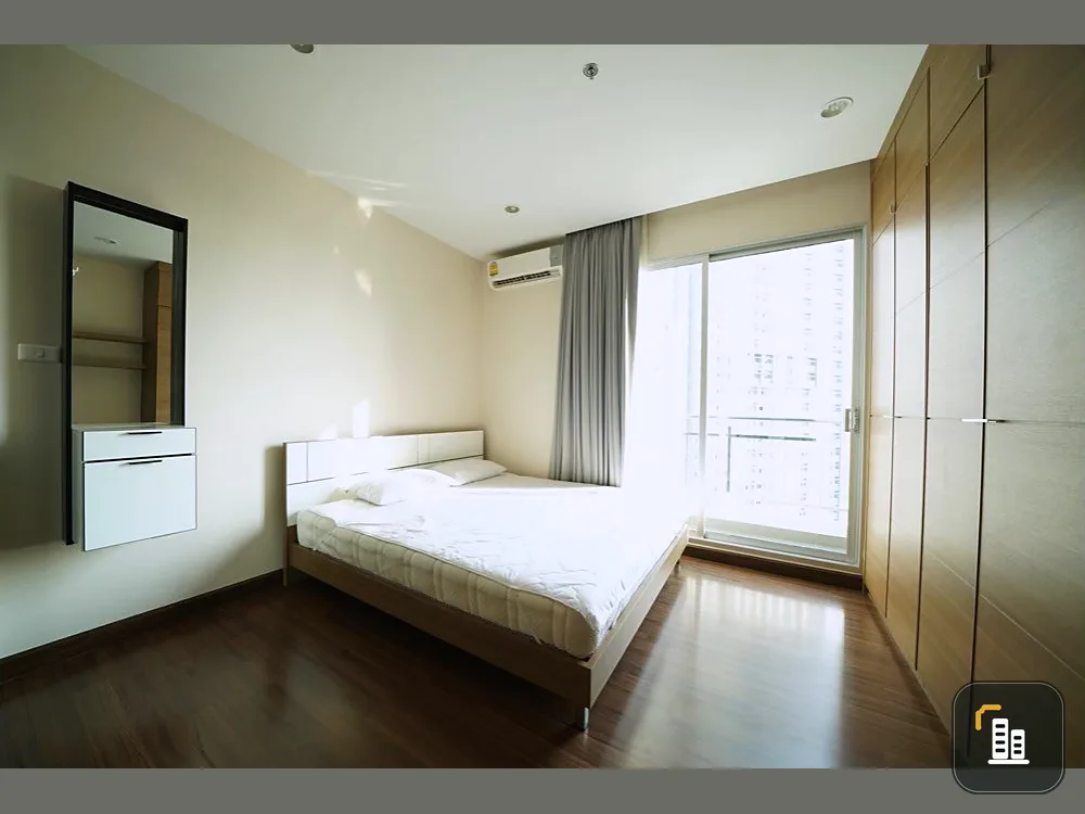 Condo for sale at Supalai Lite Sathorn-Charoenrat, size 32.29 sq.m., 15th floor, beautiful room, fully furnished, good view, need to book.