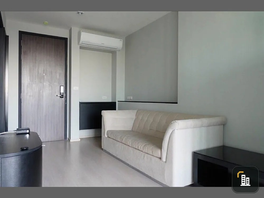 Condo for rent at Rhythm Sukhumvit 44/1, spacious room, ready to move in, fully furnished, urgently book. Urgent !!