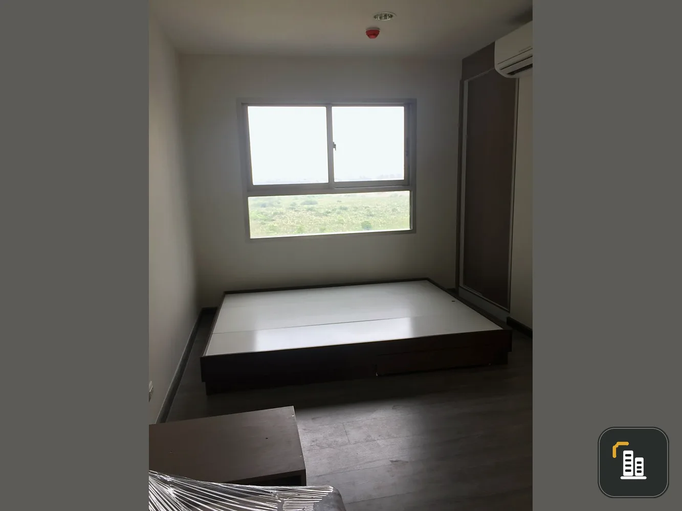 Urgent sale !! The Trust Condo @ BTS Erawan, good location, convenient transportation, book now !!