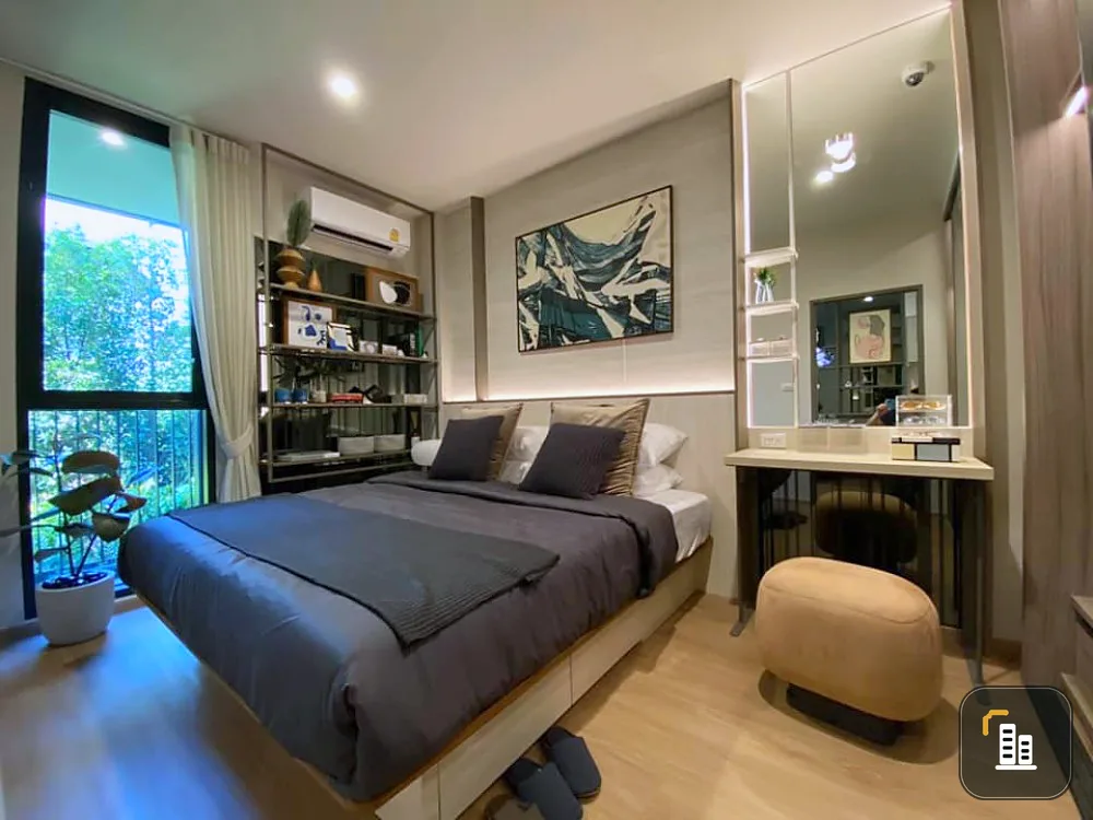 Condo for sale Issara Collection Sathorn, convenient transportation, super location, friendship price, good investment or residence