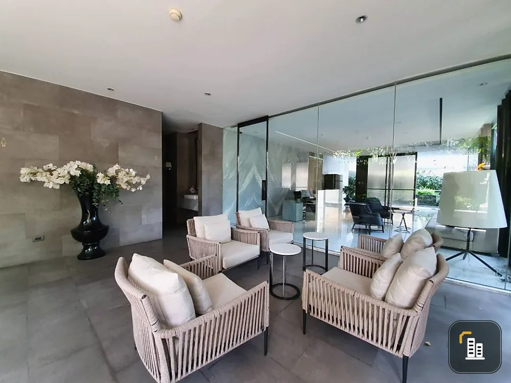 Condo for sale Issara Collection Sathorn fully furnished. Central location, convenient transportation, good view