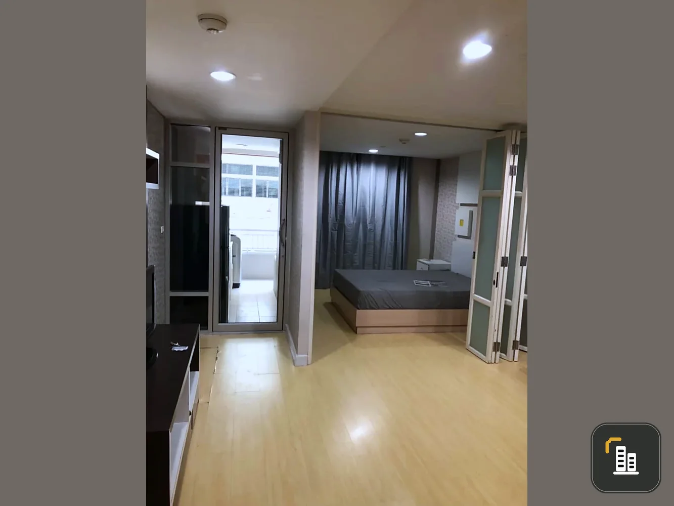Condo for rent, The Station Sathorn - Bangrak, spacious room, fully furnished, convenient transportation, hurry !!