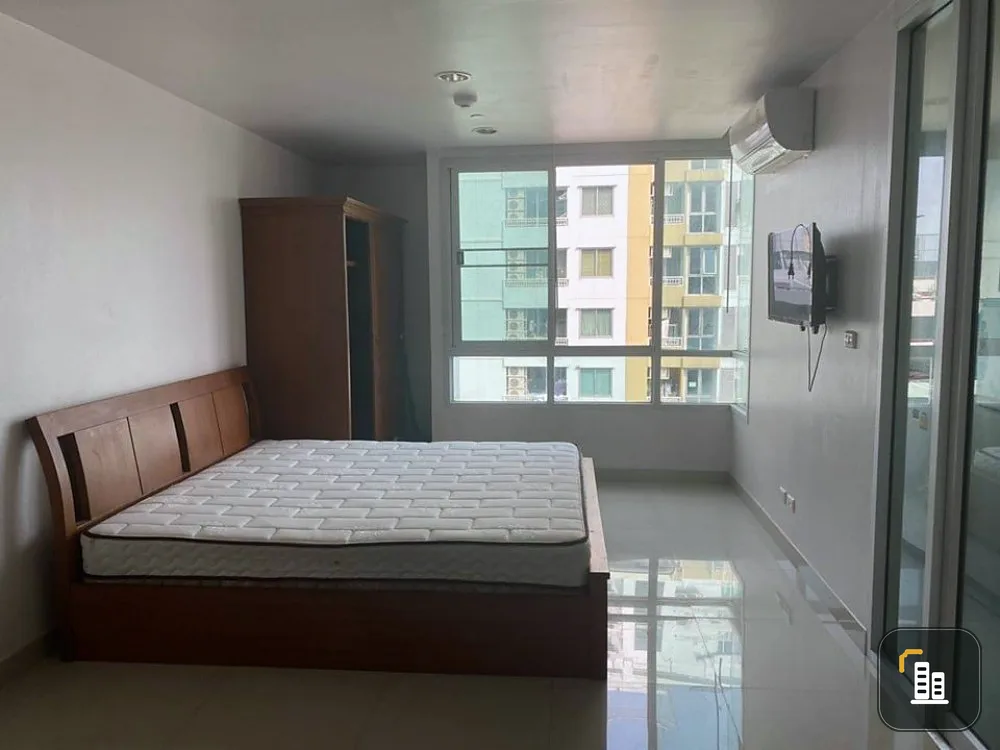 Urgent sale!! Condo The Station Sathorn-Bangrak, 11th floor, Building A, fully furnished, ready to move in. If you are slow, you will miss it!!