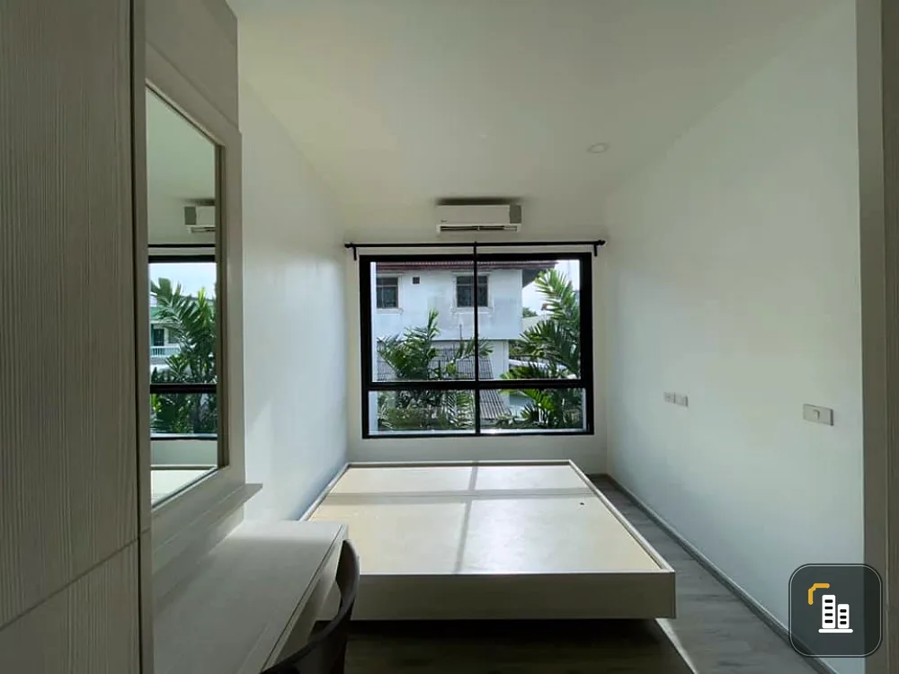 Condo for sale, Douche Udomsuk, 2nd floor, shady, comfortable, fully furnished. I can't miss it.