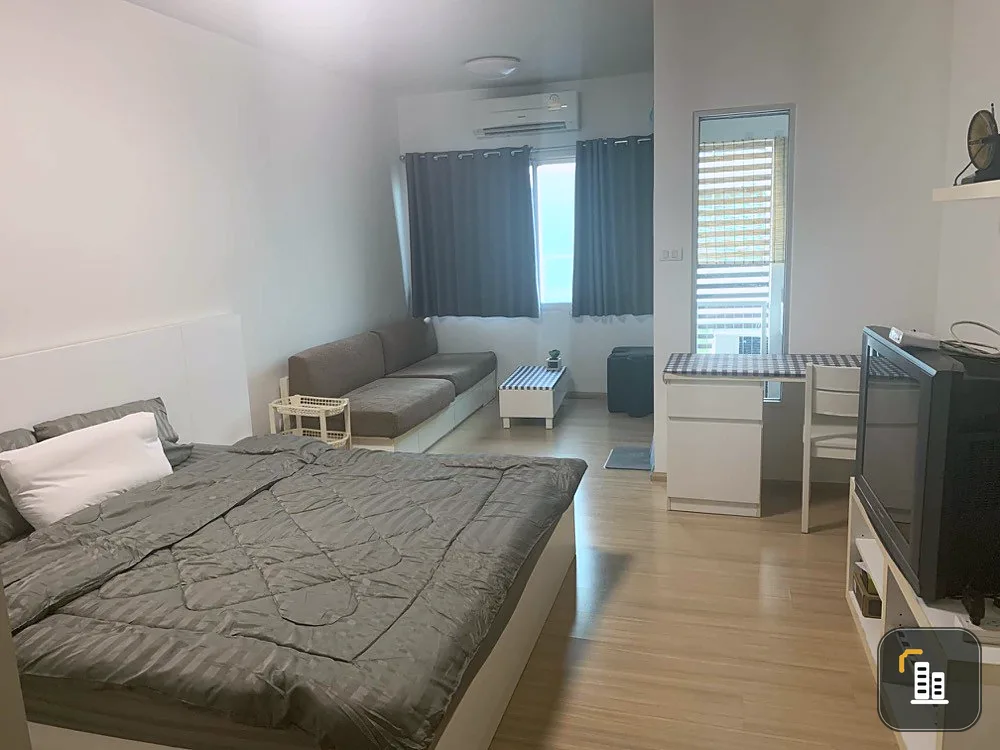 For rent, A Space Asoke-Ratchada, furniture and electrical appliances, pool view, near the subway station, don't miss it!!