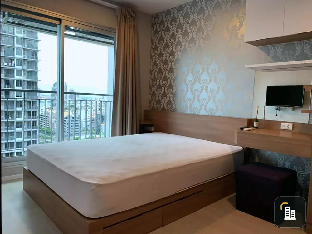 For rent urgently!! Condo Rhythm Sathorn-Narathiwat, near BTS Chong Nonsi, beautiful decoration, built-in furniture, book now!!