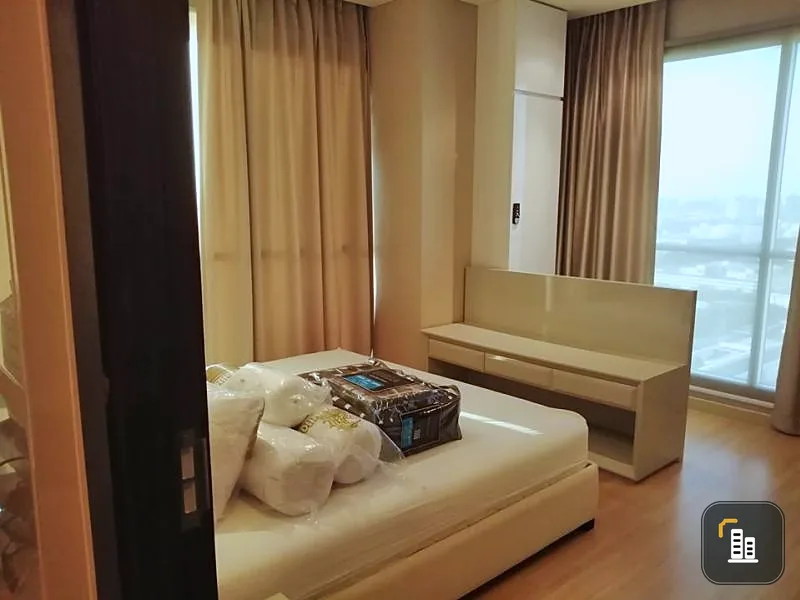 For rent, The Address Phayathai, 2 bedrooms, simple but luxurious decoration. If interested, hurry up.