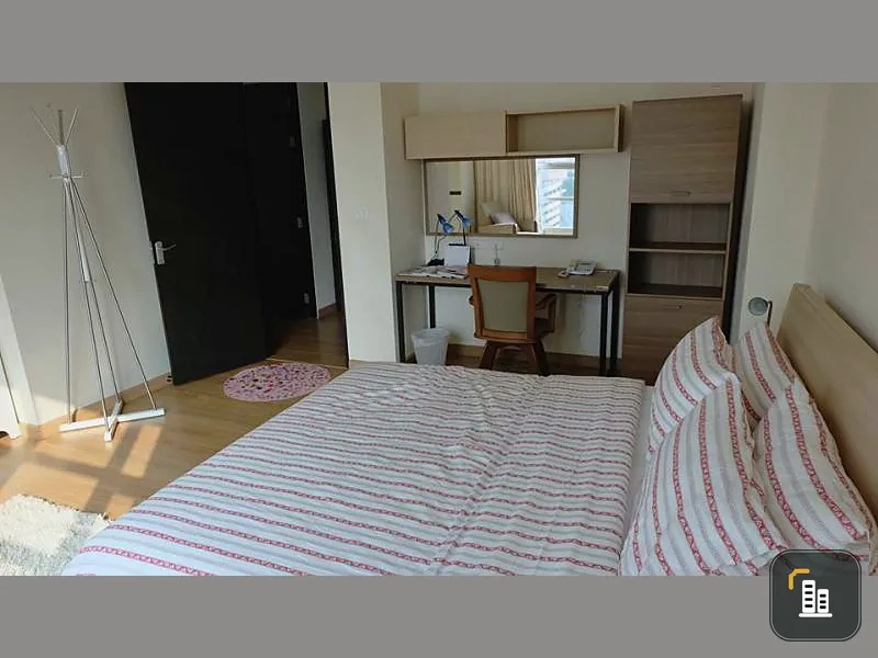 For rent Baan Klang Krung Siam-Pathumwan decorated in modern style. More usable space than usual, great value