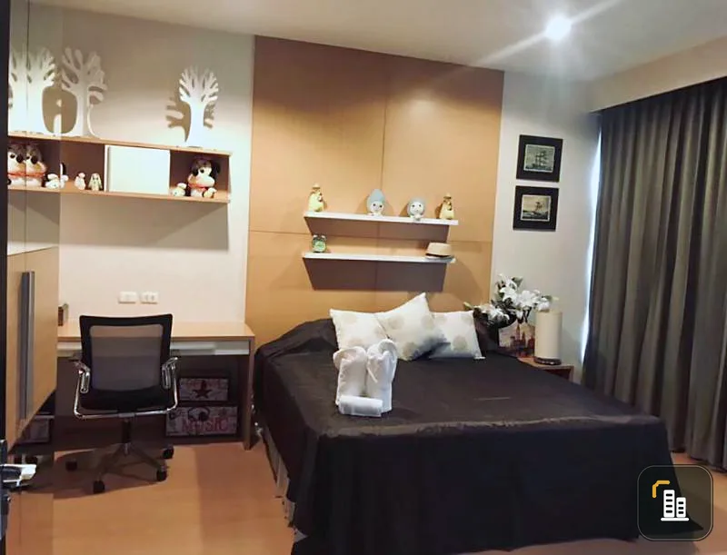 For rent, house in the middle of the city, Siam-Pathumwan, very beautiful room, great view, 1 bedroom, fully furnished, very spacious interior, book n