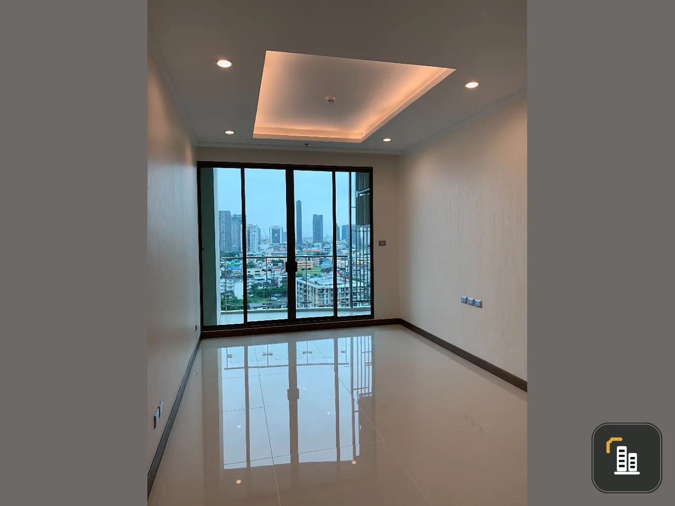 Sale down payment urgently!! Condo Supalai Oriental Sukhumvit 39, corner room, beautiful view, good location, convenient transportation, book now!!