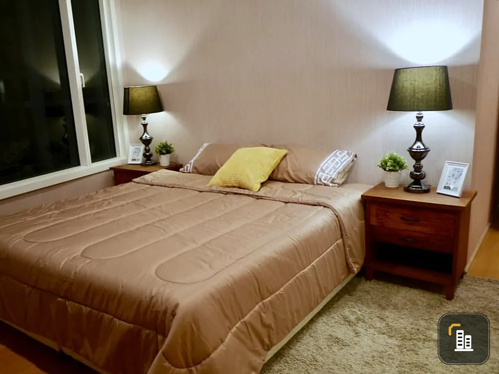 For rent urgently!! Condo 39 by Sansiri, good location in the heart of Sukhumvit, near BTS Phrom Phong. Don't miss it!!