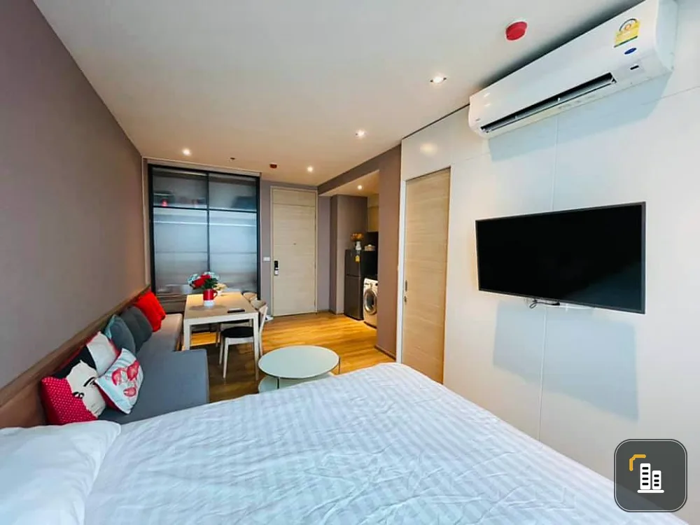 For rent urgently!! Condo Park 24, good location, near shopping areas. Convenient travel, book now!!