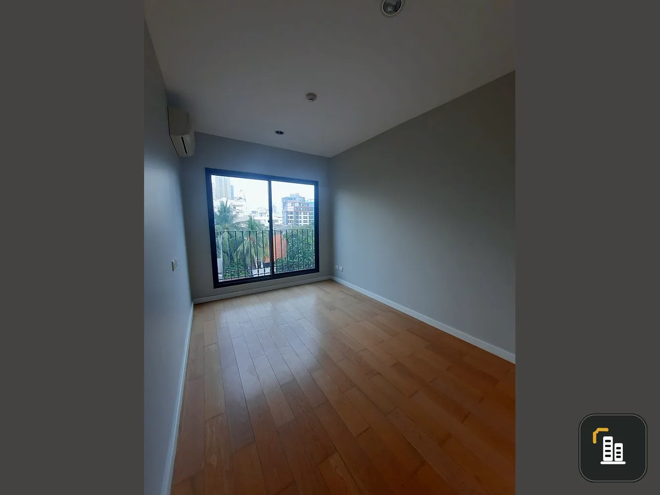 Condolette Dwell Sukhumvit 26 for sale, new room, garden view, don't miss it.