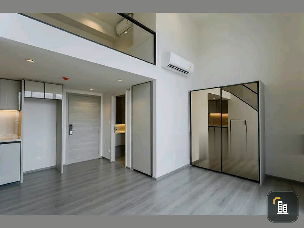 Condo for sale, The Reserve Phahon-Pradipat, Loft Style, 2 floors, 10th floor, balcony for morning sun. Great atmosphere, book now.