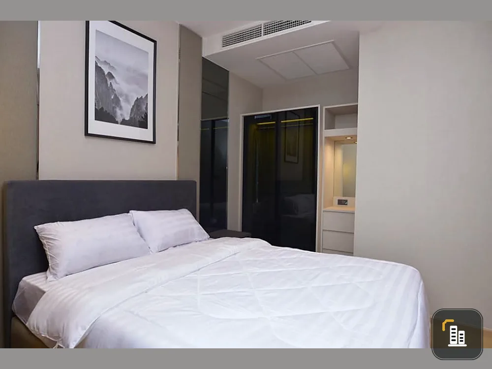 For rent Ashton Asoke Rama 9, beautiful room. Inside, full built-in, 1 bedroom, very wide, ready to move in.