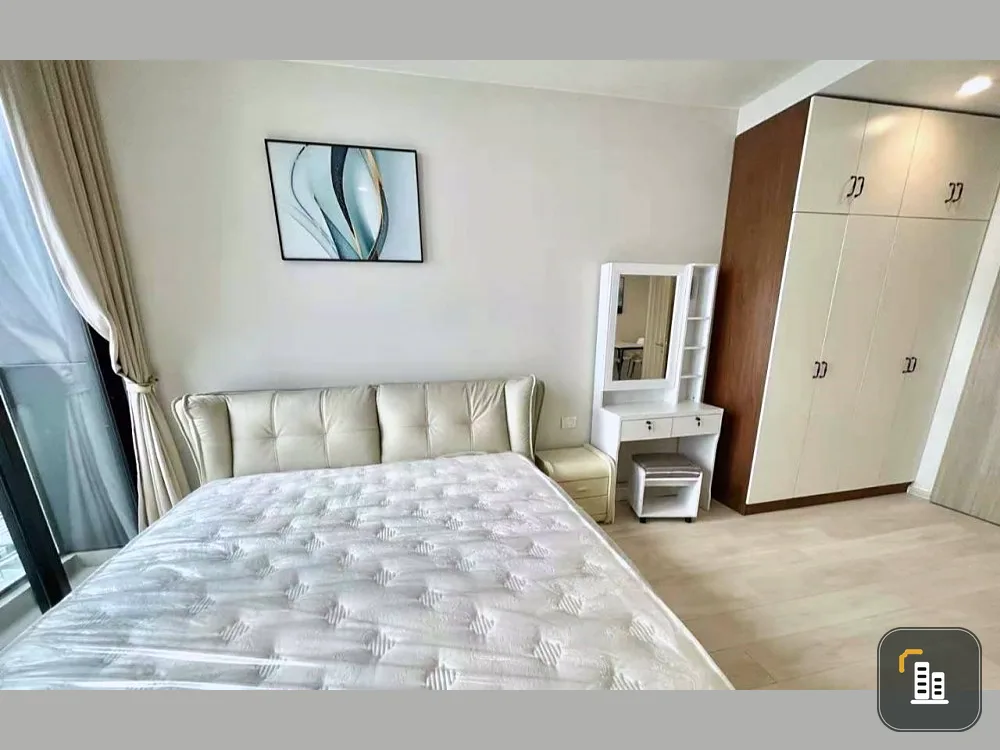 For rent, Life One Wireless, convenient transportation, ready to move in, can't miss it