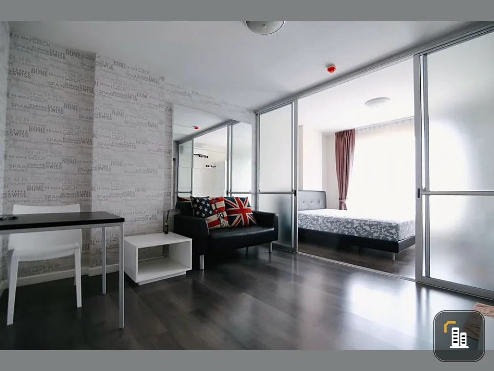 For rent DCONDO CAMPUS RESORT RANGSIT, very beautiful room, well decorated. Put wallpaper in the whole room Hurry up to reserve now.