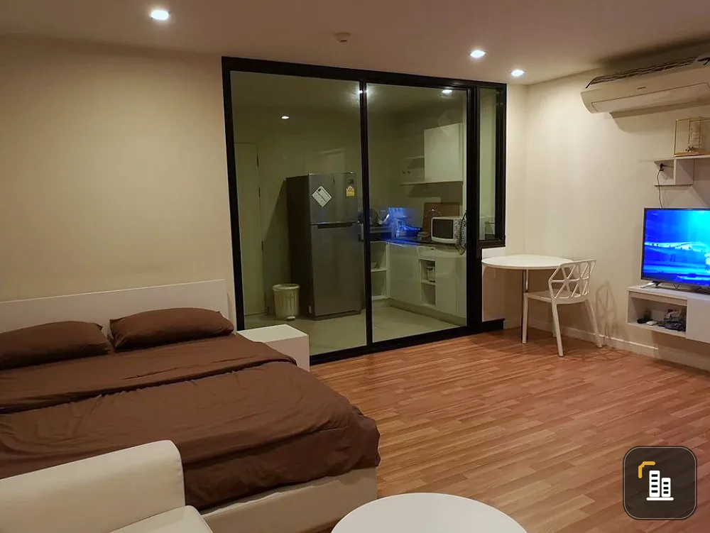 For rent or sale We Condo, 4th floor, ready to move in, friendly price, hurry up to reserve!!