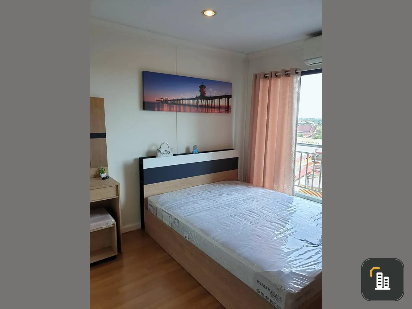 Sell / rent Condo Lumpini Place Narathiwat - Chao Phraya, beautiful room, furniture, ready to move in. Hurry up.