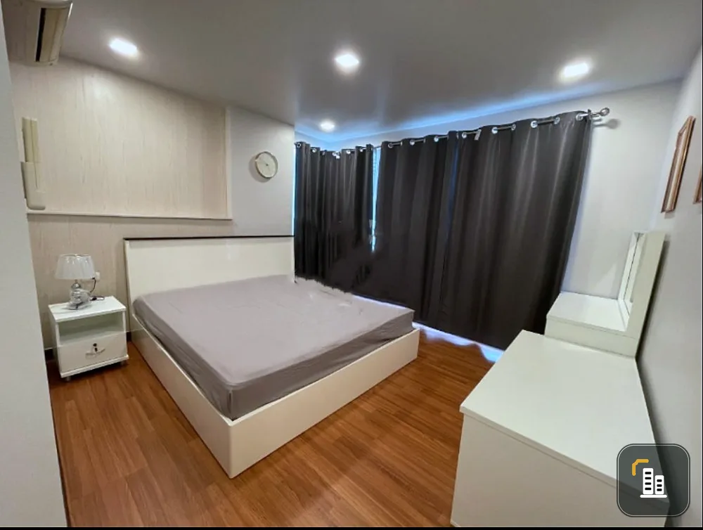 Condo for sale, Ivy Ratchada, 2 bedrooms, 2 bathrooms, good location, convenient transportation, friendly price, don't wait!!