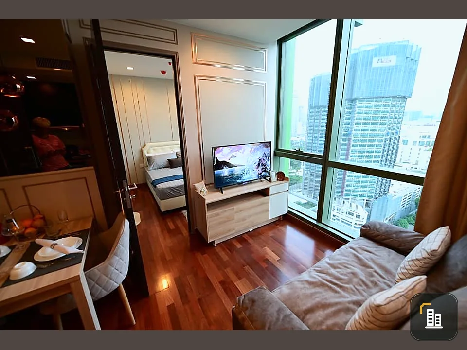 I'm looking for a beautiful room. This way. This room is very beautiful. Great built-in, super beautiful view, size 1 bedroom 1 bathroom 34 sq.m.
