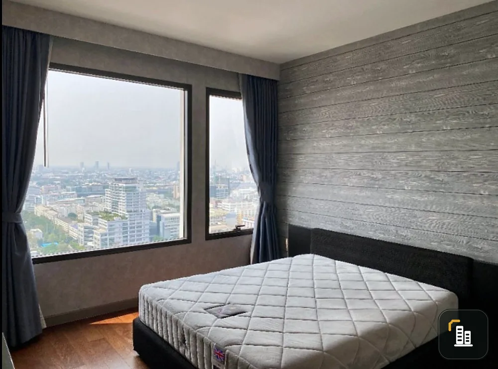 Condo for sale, M Phyathai, room width 49 sq.m., floor 32, fully furnished, good price, don't miss it.