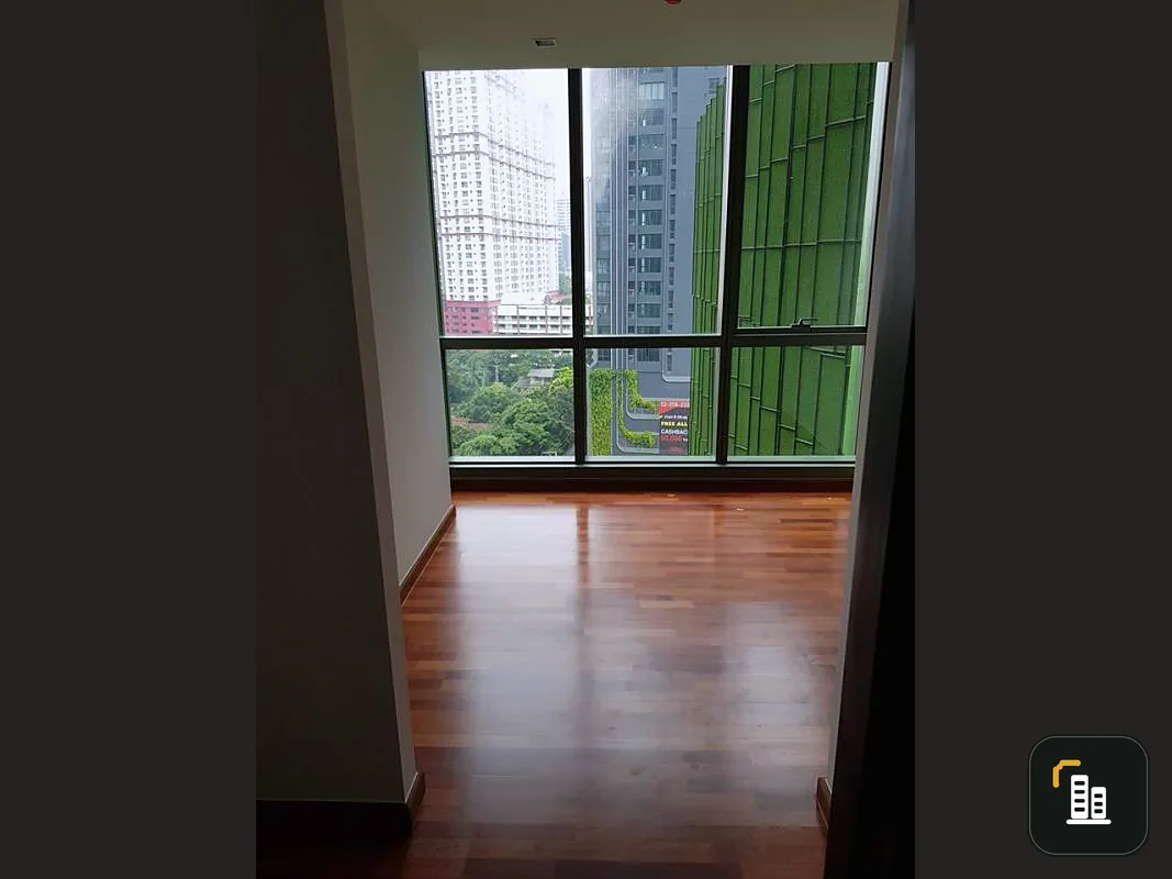 Selling Wish Signature Midtown Siam urgently. Miss it and miss it.