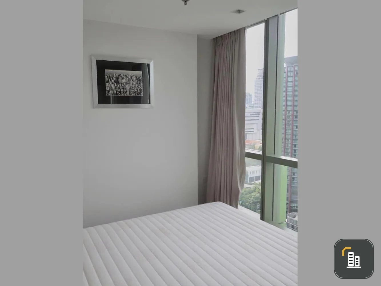 Sell for rent!! Condo Wish Signature Midtown Siam, a very large room with a panoramic view. The view is not blocked!!