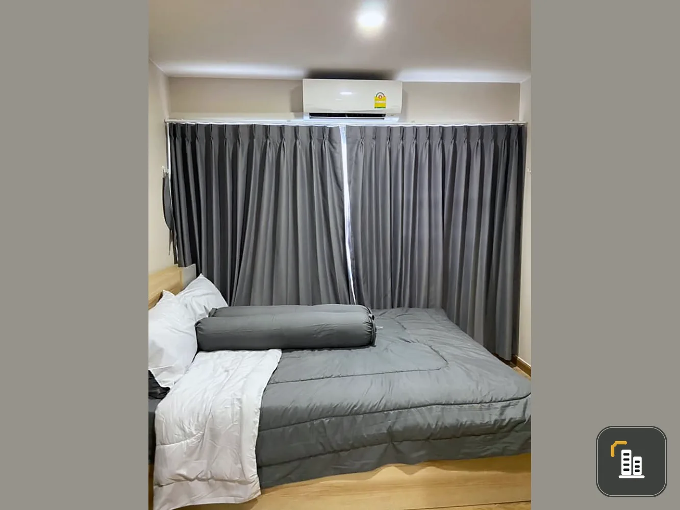 Bee Condo Phaholyothin for rent, 1 bedroom, spacious room, lots of usable space Well decorated, book now.