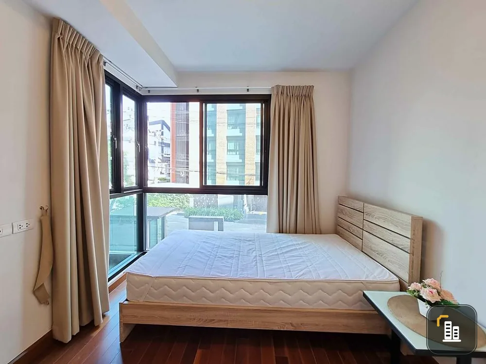 For rent urgently!! Condo Le Cote Thonglor 8, Duplex rooms, good location, convenient transportation, hurry and book now!!