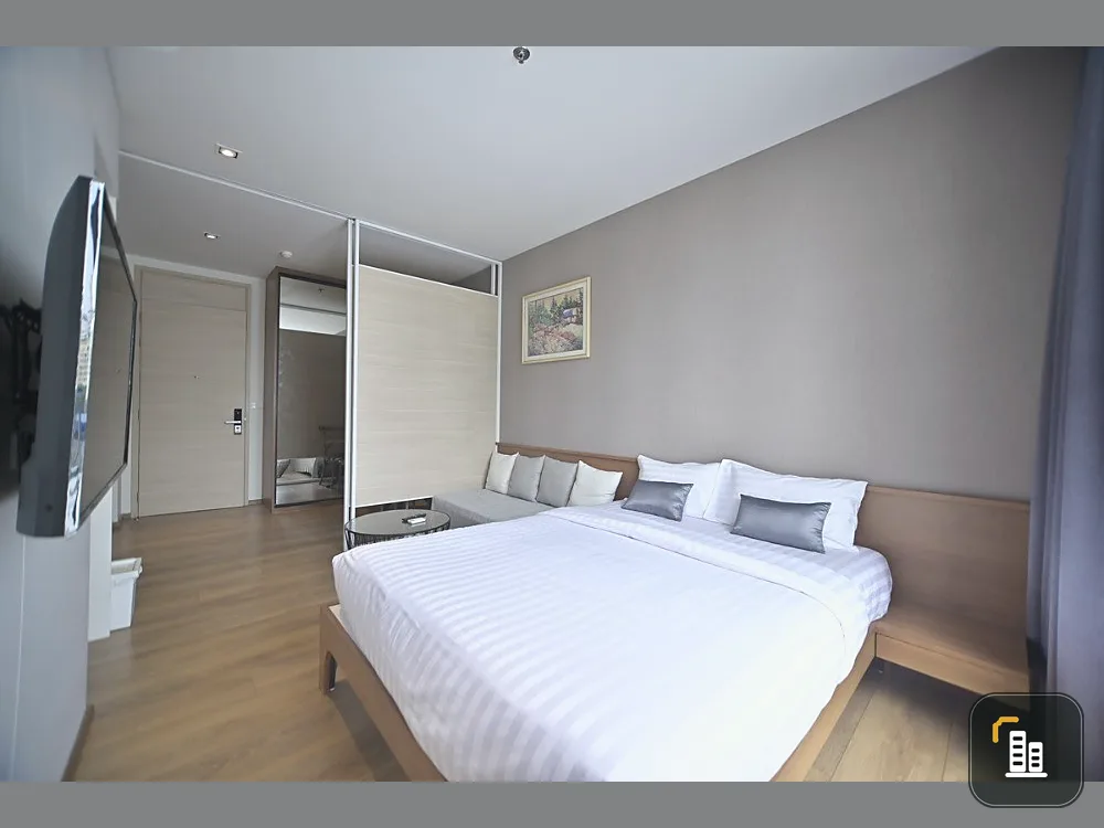 For rent urgently!! Condo Park 24, good location, near BTS Phrom Phong, convenient to travel, book now!!