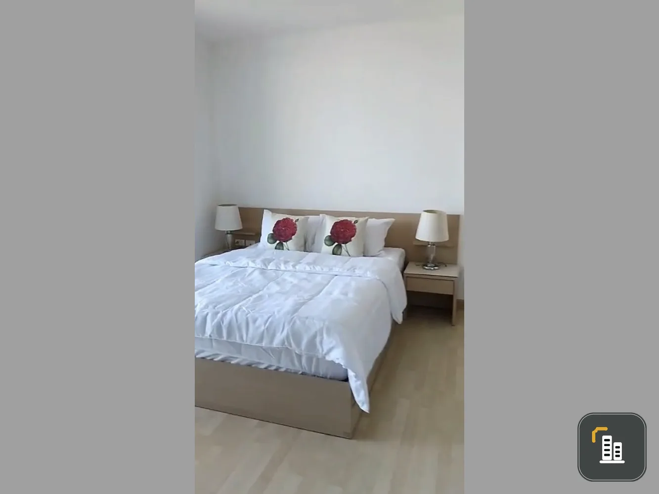 Condo for rent, Rhythm Ratchada, near MRT Ratchadaphisek, swimming pool side. Garden and swimming pool view