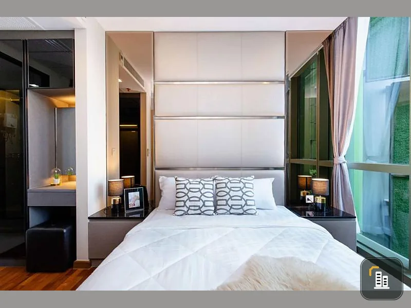 for sale Wish signature midtown siam, beautiful room, fully furnished, north, pool + garden view, hurry to reserve.