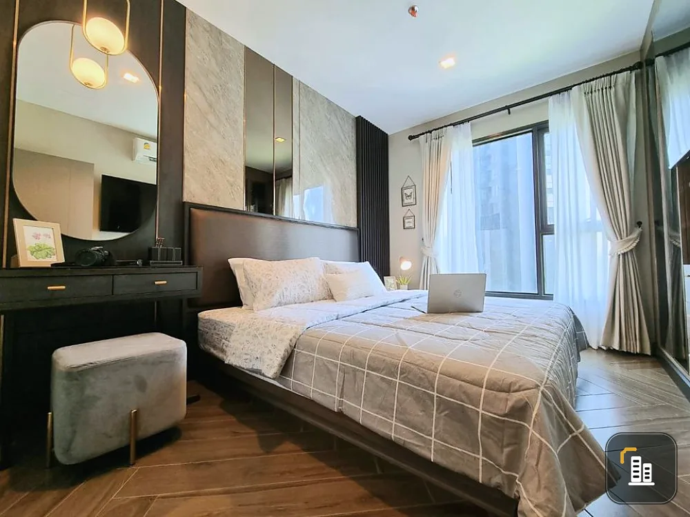 It has arrived. For rent Life Asoke - rama9. Beautiful room. Superb. super luxurious decoration Plus, this room has a garden view. Don't miss it