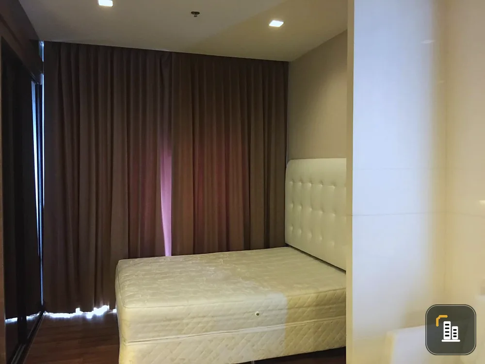 Falling into another room, IVY Ampio Condo, Ratchadaphisek Road, ceiling height 2.80 m, corner room, quiet, private