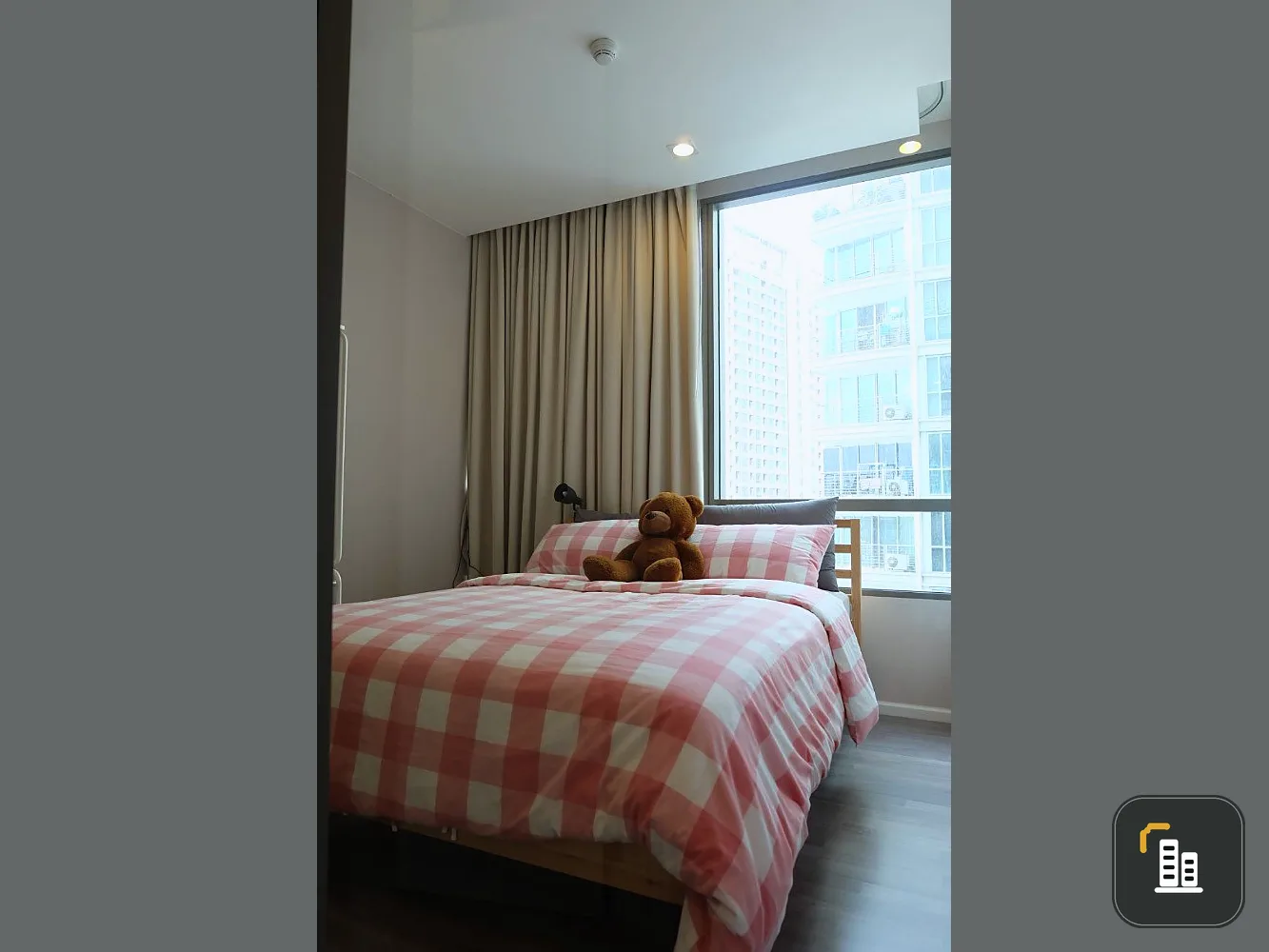 Condo for sale, The Room Sukhumvit 69, near BTS Phra Khanong, fully furnished and electrical appliances.
