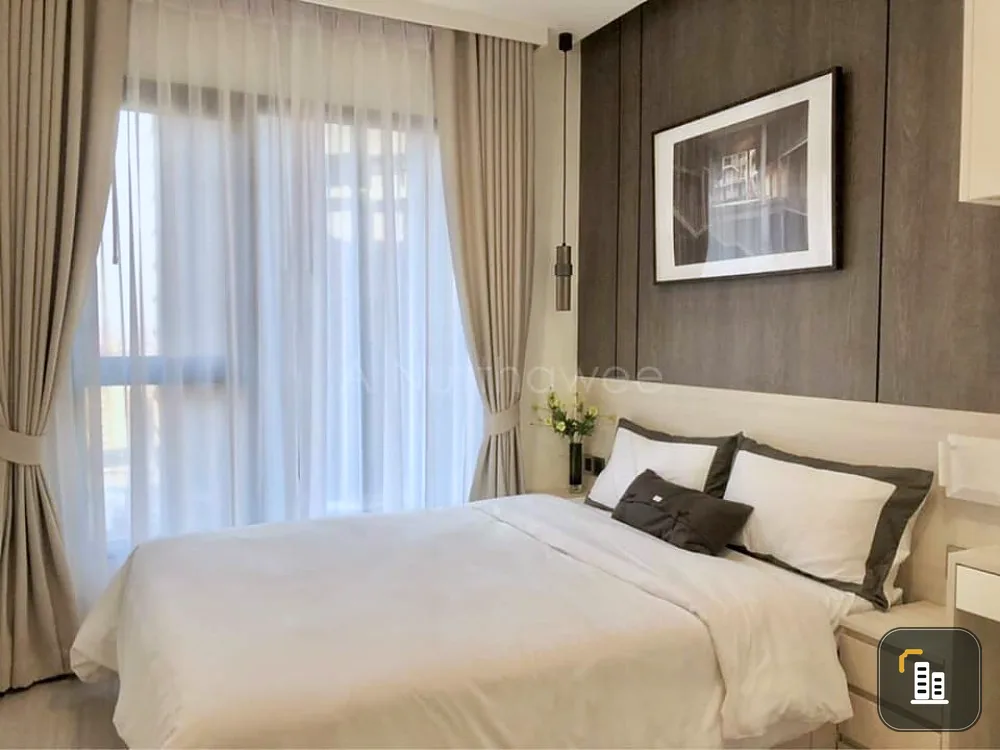 For rent Life Asoke Rama 9 room decorated in modern style. Premium built-in furniture, corner room, great view, book now