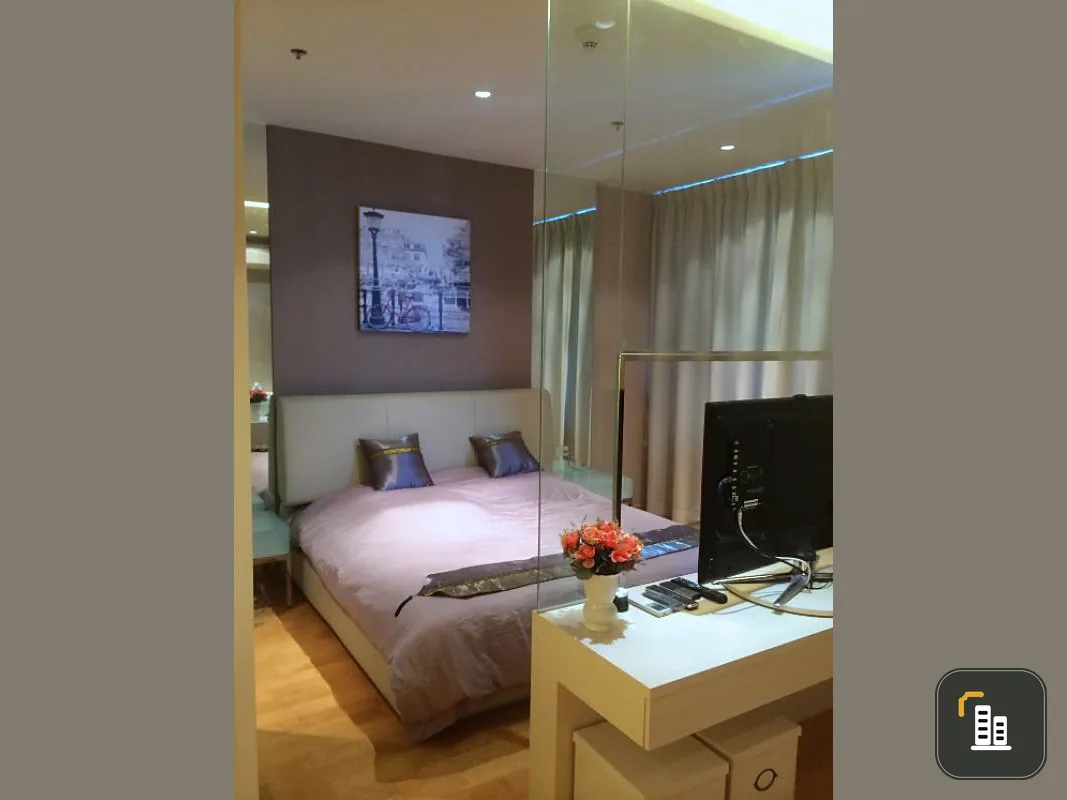 Villa Ratchathewi for rent, is a Studio room, size 42 sq m., 32nd floor, special interior design, do not miss it.
