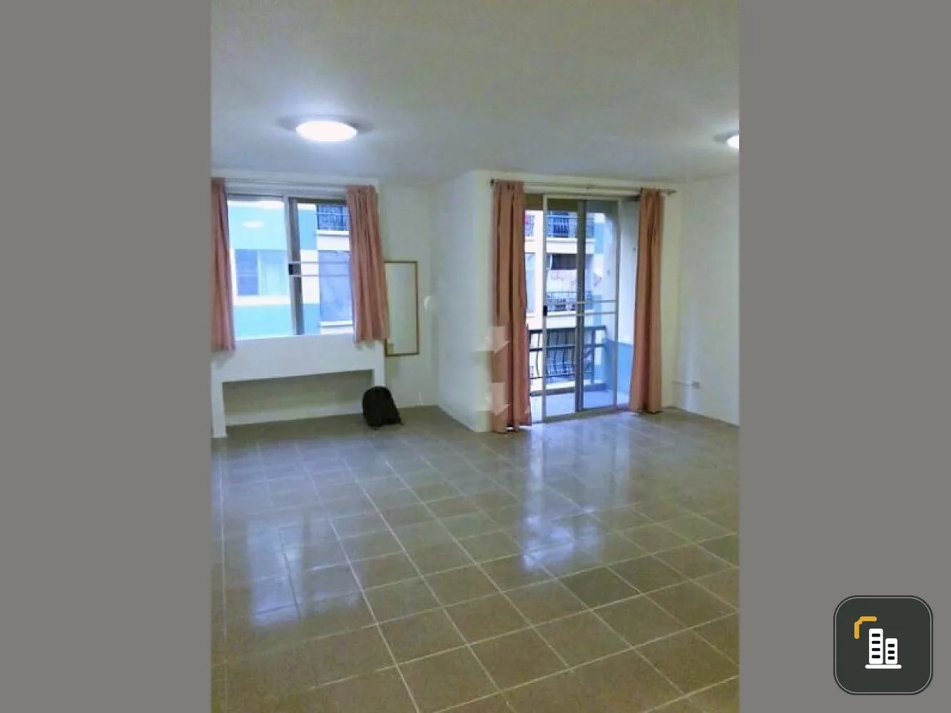 For rent urgently!! Condo The Parkland Bangna, good location, near the source of food, book now!!