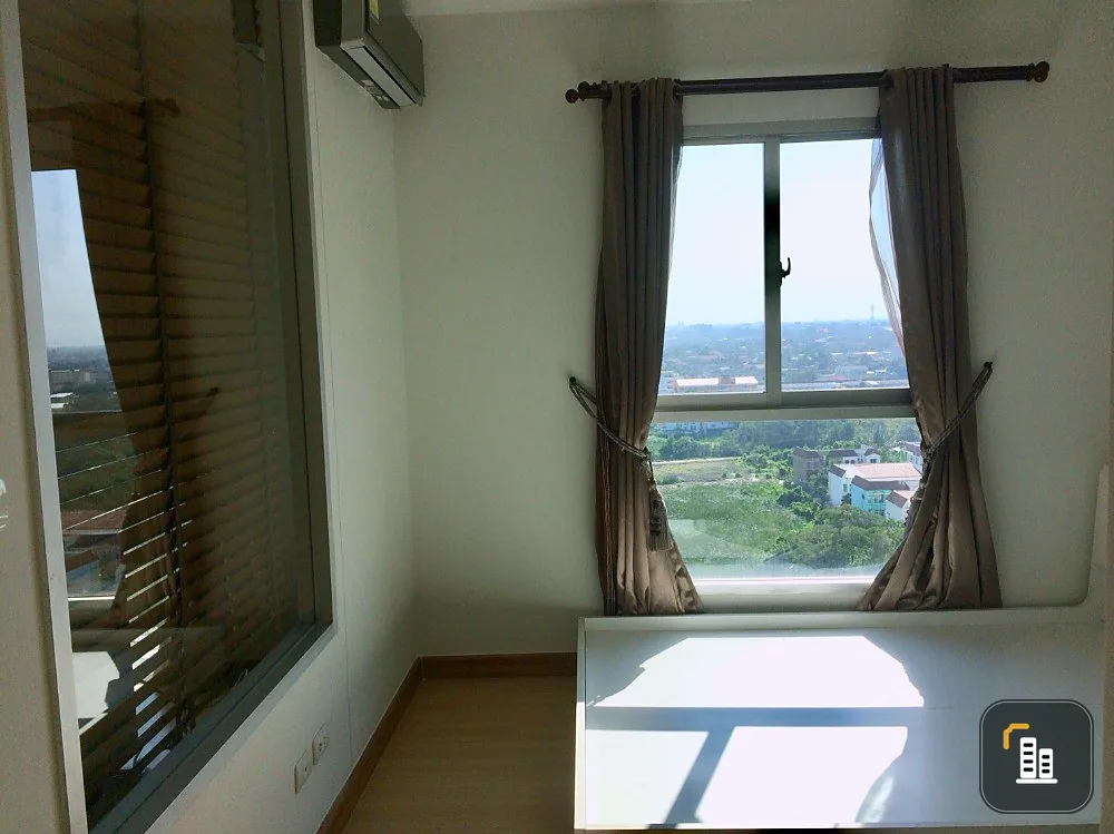 Quick sale!! Condo The Parkland Srinakarin Lakeside, good location, convenient transportation, near shopping areas, do not miss!!