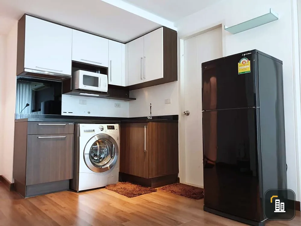 Condo for sale, Prom Phahon Yothin 2, corner room, beautiful garden view, do not hesitate, book now !!
