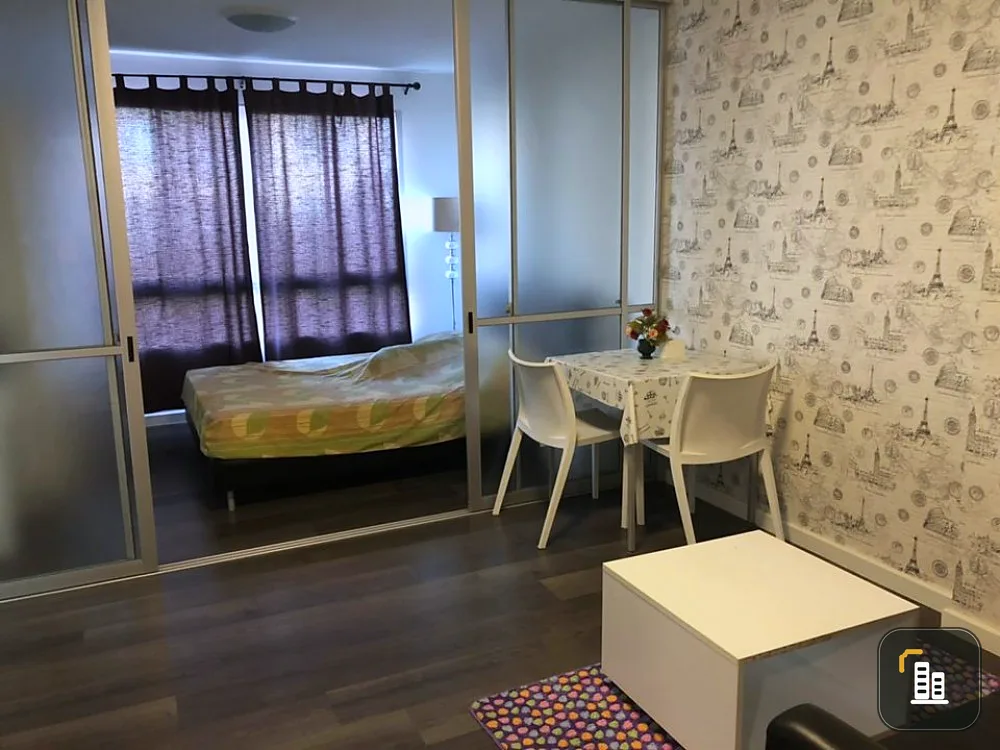 Selling D Condo Campus Rangsit, beautiful room, next to cool wallpaper. Plus you get a view of the garden and pool. Good like this, you can't reserve it, you can't