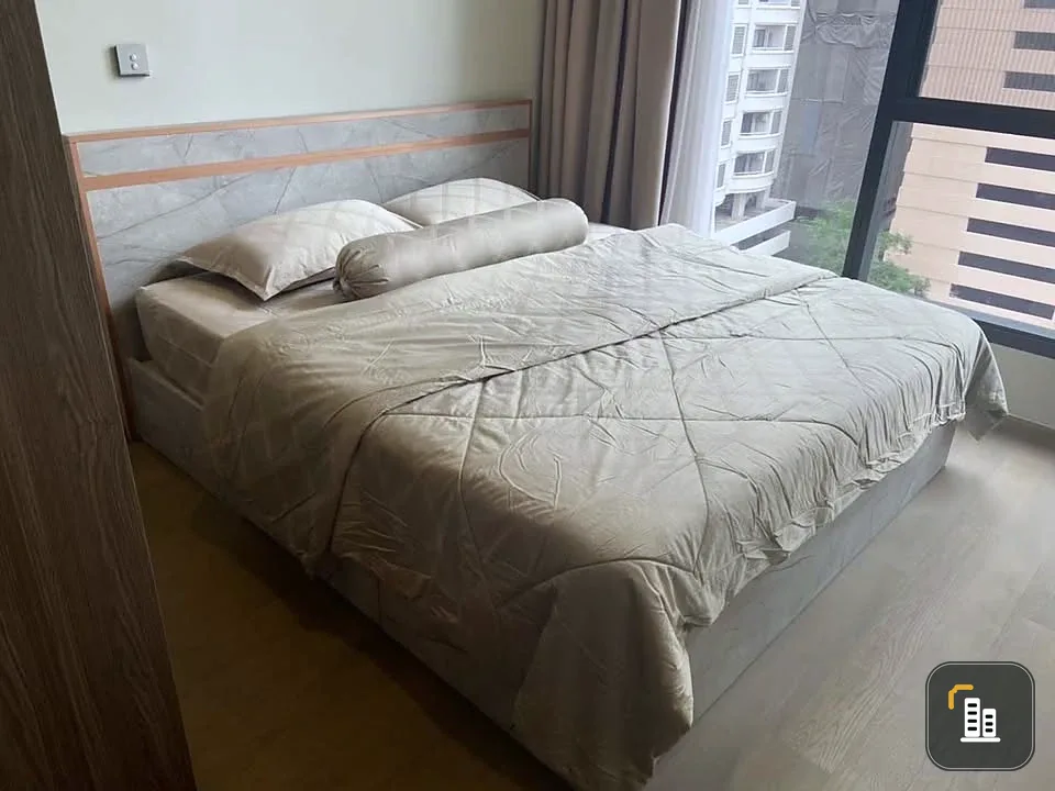 For rent Celes Asoke, beautiful and luxurious room. Inside the built-in premium grade Comes with a great view. Book now. Hurry up.