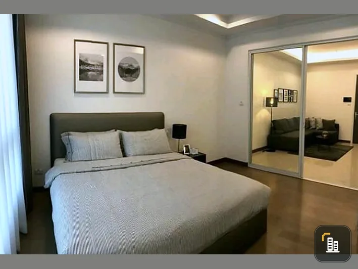 very ready in this room fully furnished complete electrical appliances Ready to carry the bag in.