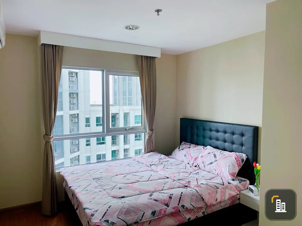 Urgent. Belle Grand Rama 9 for rent, high floor, good condition. Pool view shady atmosphere very suitable for relaxation