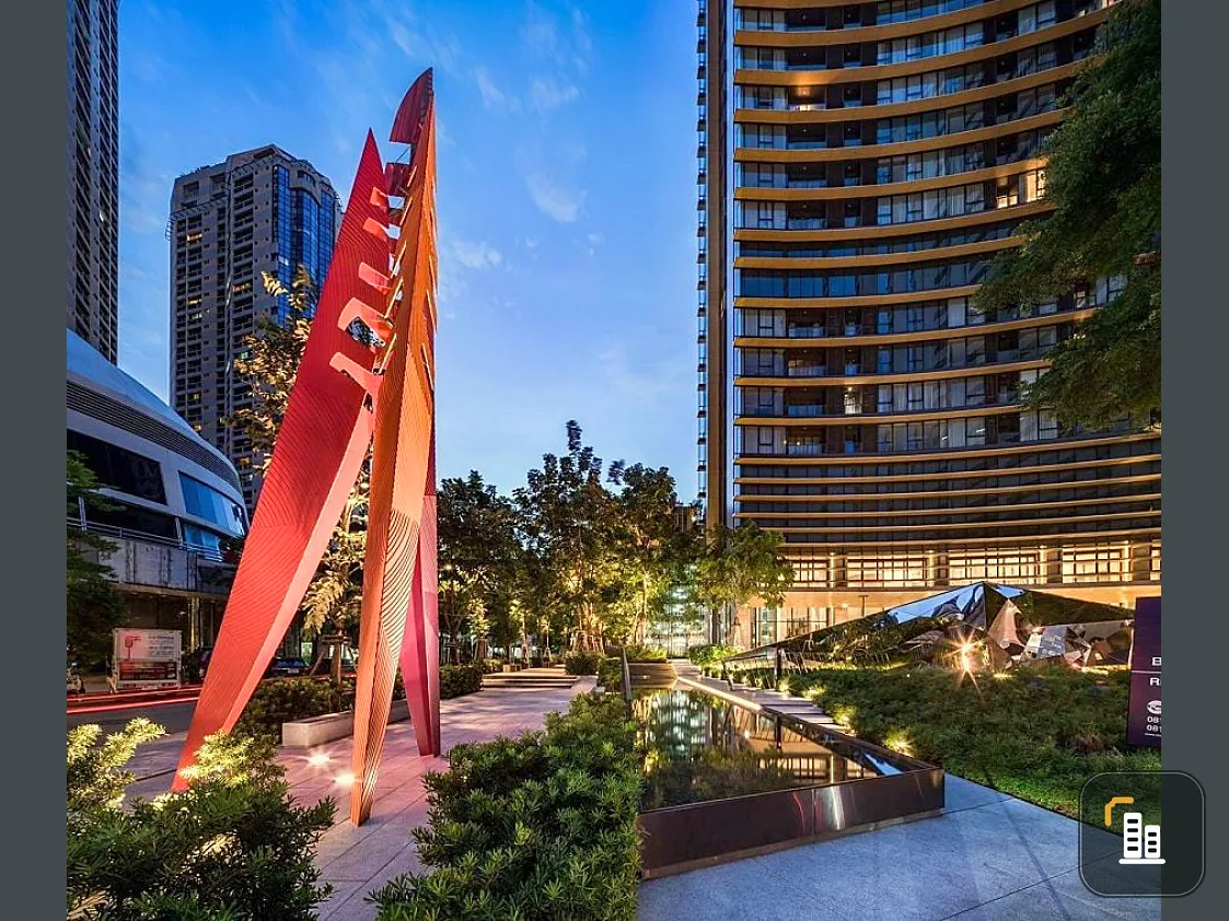Quick sale!! Condo The Lumpini 24 near BTS Phrom Phong, fully furnished, ready to move in. Book now!!